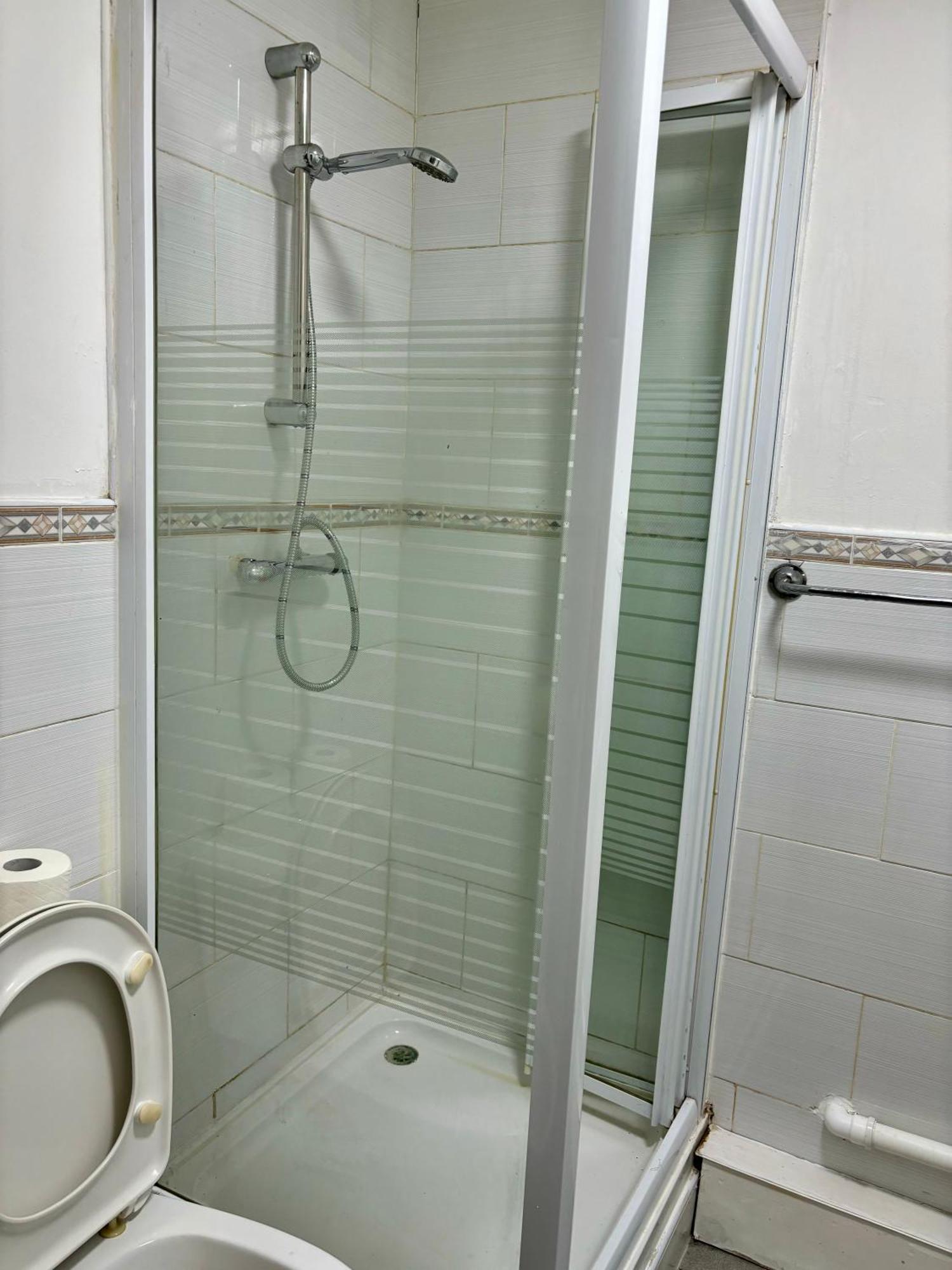 فندق Stainless Guests House دادلي المظهر الخارجي الصورة