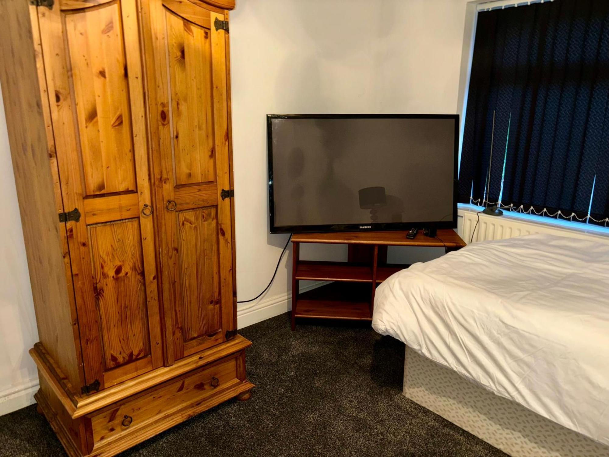 فندق Stainless Guests House دادلي المظهر الخارجي الصورة