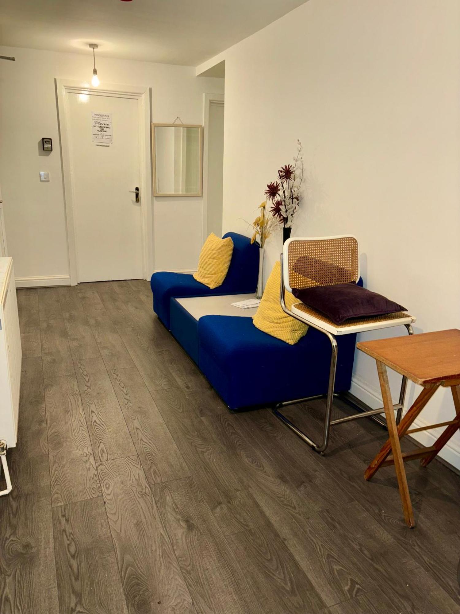 فندق Stainless Guests House دادلي المظهر الخارجي الصورة