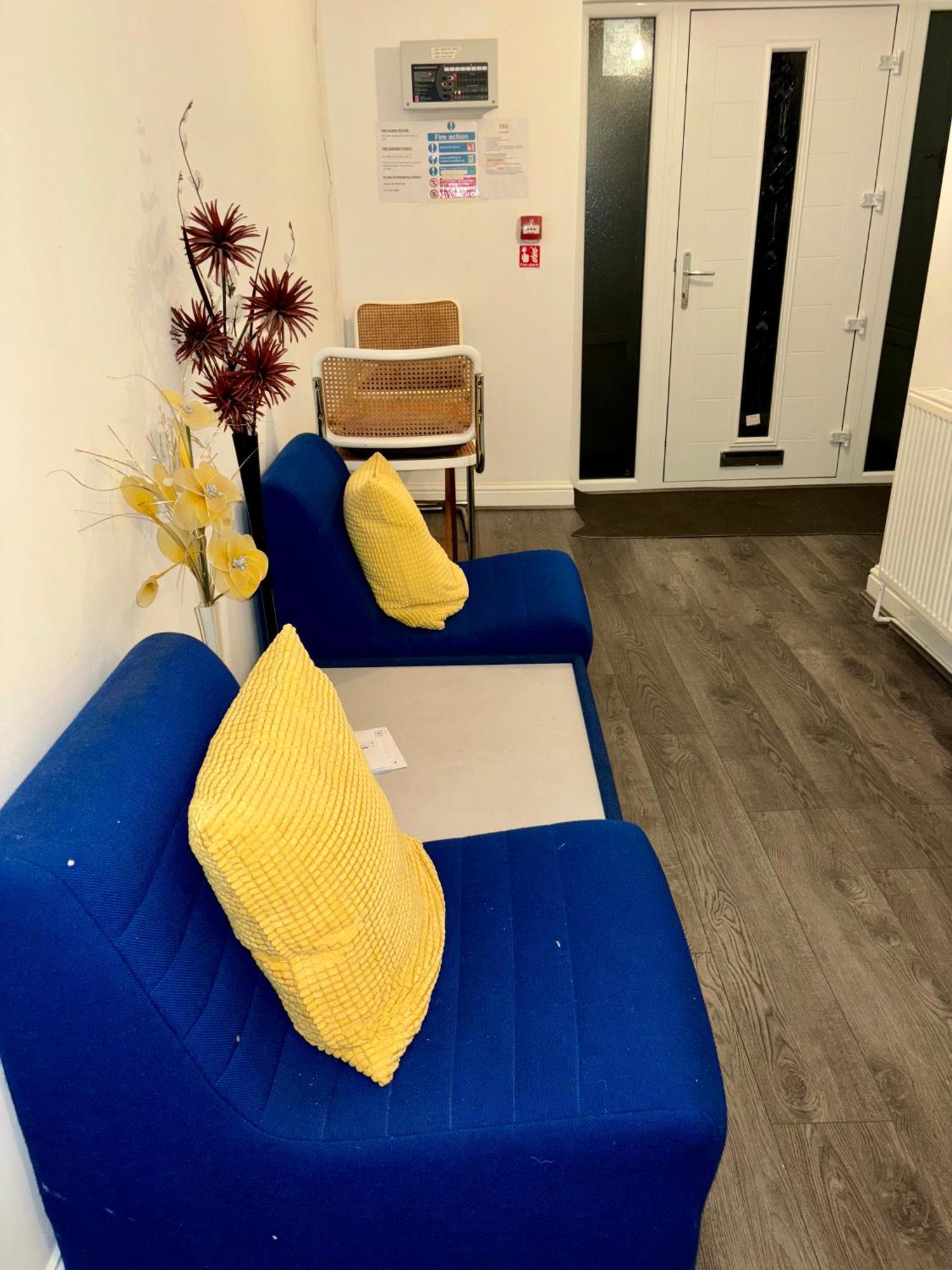 فندق Stainless Guests House دادلي المظهر الخارجي الصورة