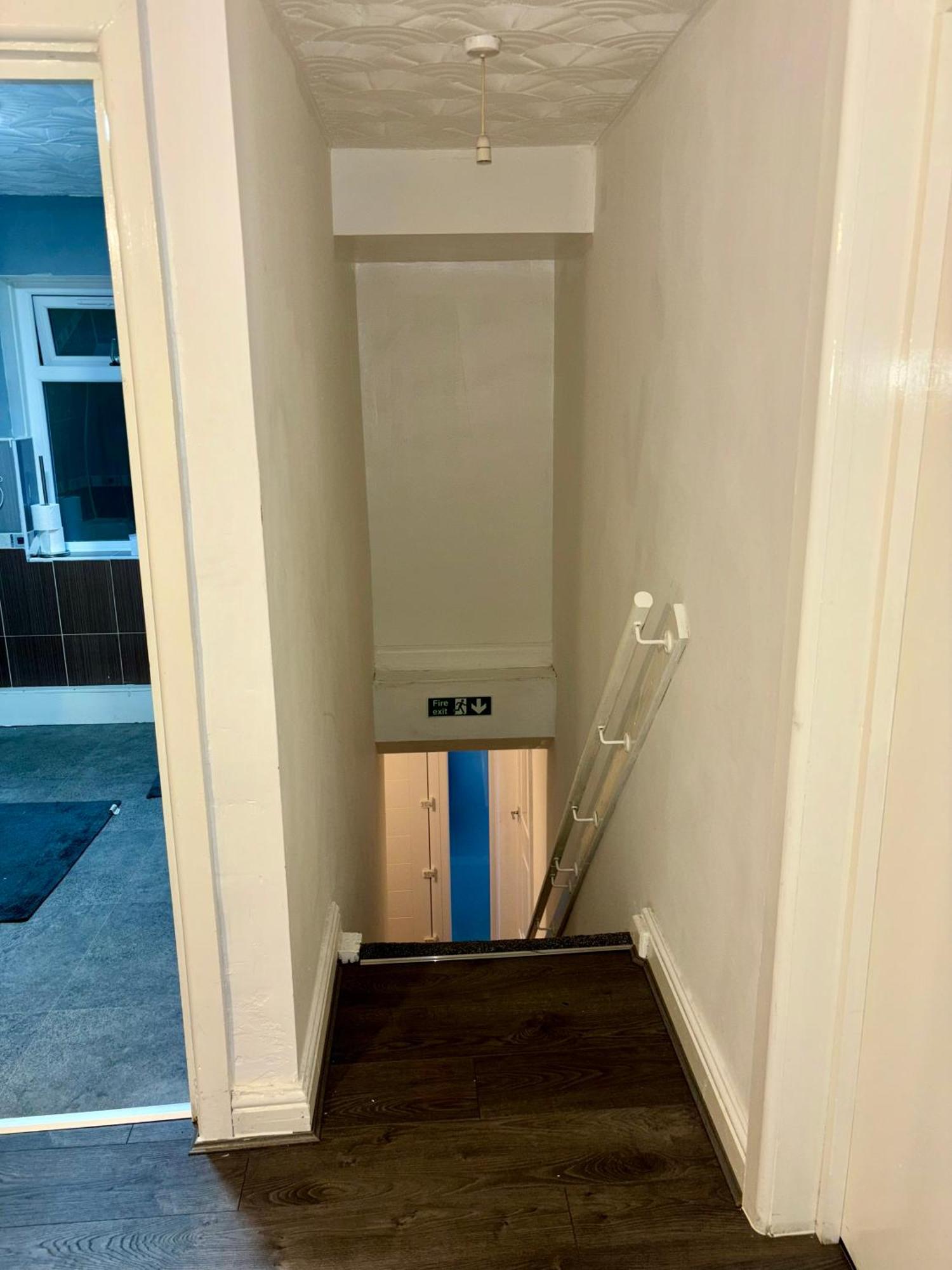 فندق Stainless Guests House دادلي المظهر الخارجي الصورة