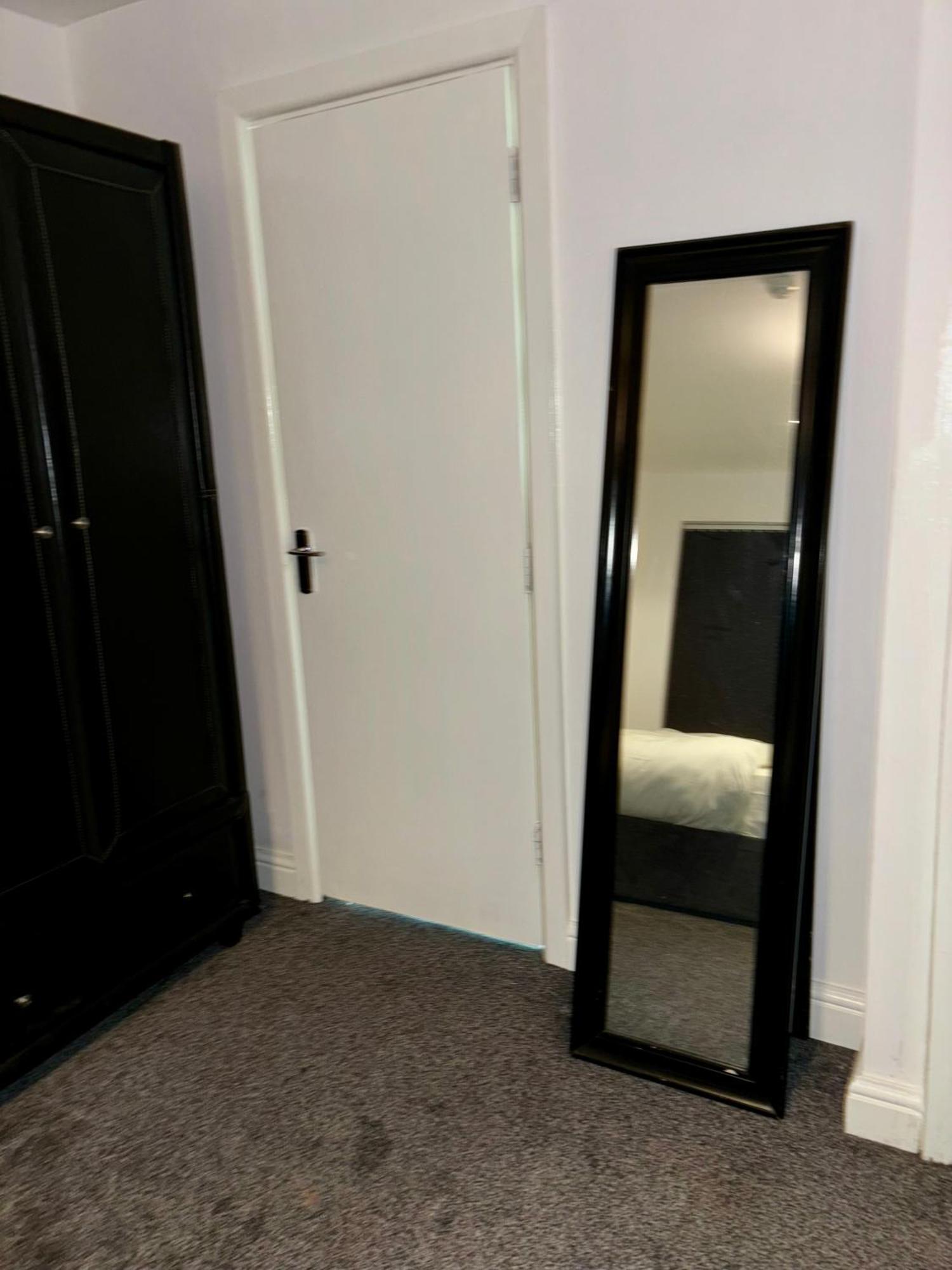 فندق Stainless Guests House دادلي المظهر الخارجي الصورة