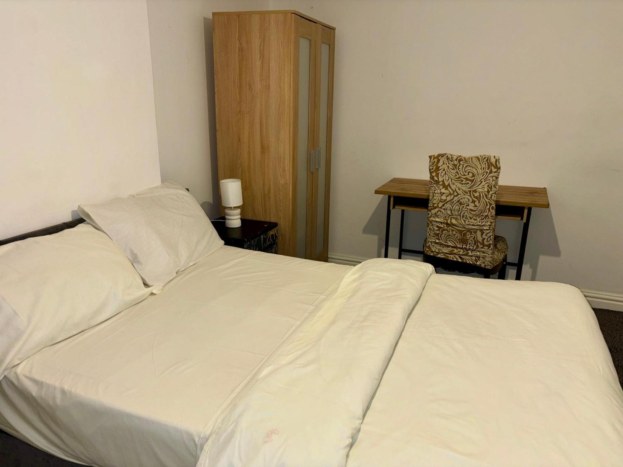 فندق Stainless Guests House دادلي المظهر الخارجي الصورة